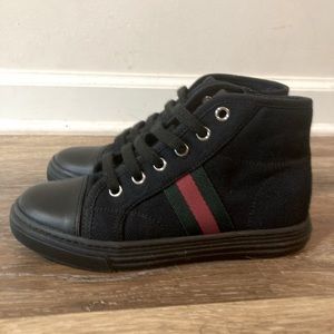 Gucci Hi-Top Zip side shoe